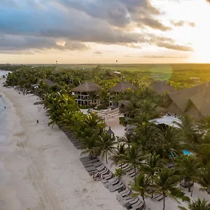 Otel Lirios, Tulum