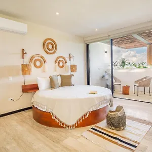 Apartment Penthouse Oasis: Rooftop Pool & Luxury, Tulum