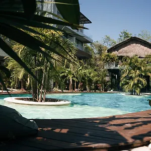Kinah Retreat - Exclusive Boho Tropical Escape Tulum